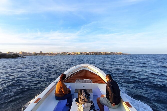 1-Hour Sea Caves and Boat Tour in Ortigia Syracuse - Passing under a castle: why this detail matters