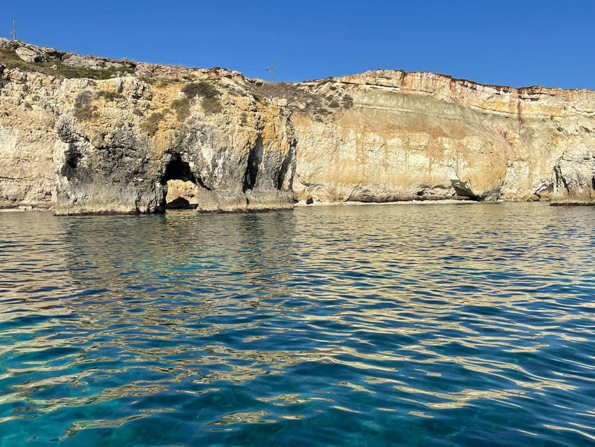 2.5-HOUR BOAT TOUR ORTIGIA+SEA CAVES+PILLIRINA+FRUIT DRINK - Pillirina and protected waters: where the boat route earns its keep