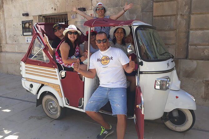 2 Hours Calessino/ Tuk tuk Tour to Syracuse and Ortigia Island - Syracuse First Stop: Getting Oriented Around the Historic Centre
