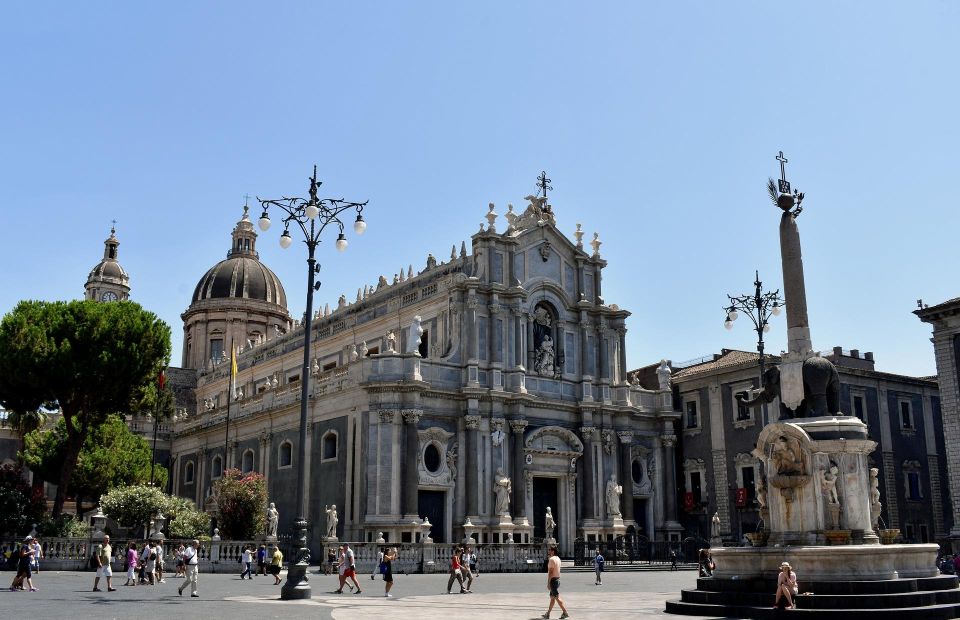 2 hours guided tour of Catania - Ursino Castle Exterior: A Different Tone After the Market