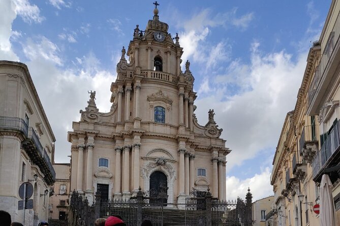 3-hour walking tour Discovering Ragusa Baroque - The grotesque masks and six balconies: small details with big personality