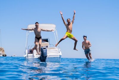 9h Scopello and Gypsy Private Boat Tour from San Vito lo Capo - Getting on board at Marina Yachting Sicily (and what happens first)