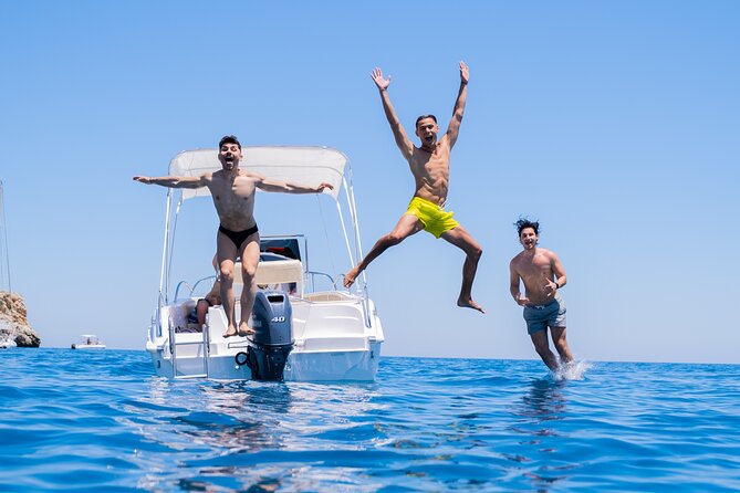 9h Scopello and Gypsy Private Boat Tour from San Vito lo Capo - Getting on board at Marina Yachting Sicily (and what happens first)