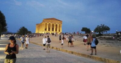 Agrigento: Skip-the-Line Valley of the Temples Night Tour - Start Point at Tempio di Giunone: Finding the Group Fast