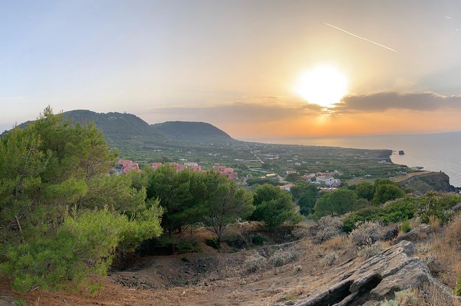 Archaeological excursion to the Rocca della Falconiera in Ustica - Rocca della Falconiera at 6 pm: Via Calvario to the top views