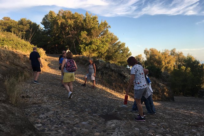 Archaeological excursion to the Rocca della Falconiera in Ustica - The only volcano you can still see: geology explained through the island