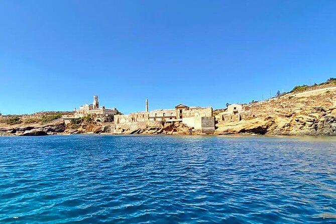 Avola: Vendicari Capopassero Group Boat Tour and Aperitif - Capopassero sightseeing, the octopus cave, and that aperitif moment