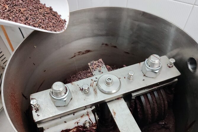Become a chocolatier for a day, in Modica raw chocolate - Who should book this chocolatier workshop