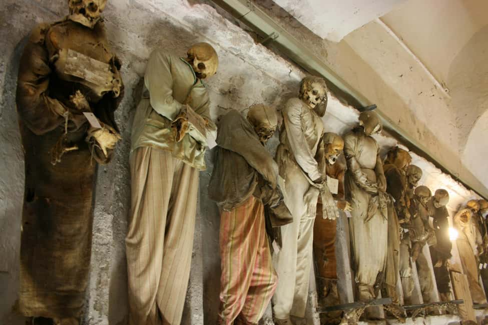 Beyond the veil: Catacombs and Cemeteries of Palermo - Small group size: why up to 8 people actually helps
