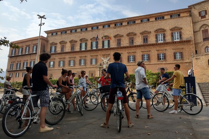 Bike tour of the historic center of Palermo with tasting - Piazza Marina and Piazza Croce dei Vespri: finishing with real neighborhoods