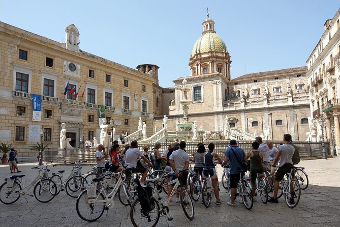 Bike tour of the historic center of Palermo with tasting - Meeting at Social Bike Palermo and what’s provided
