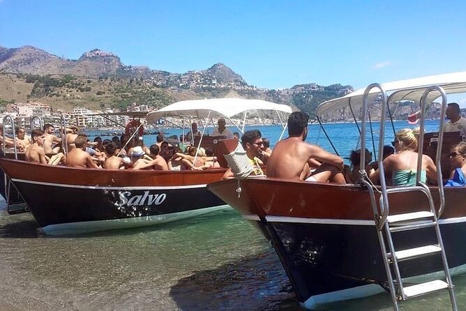 Boat excursion Taormina Giardini Naxos - Passing Scoglio della Croce and the Love Cave Area
