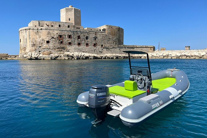Boat excursion to the island of Favignana - Favignana town time: how to spend your walking break