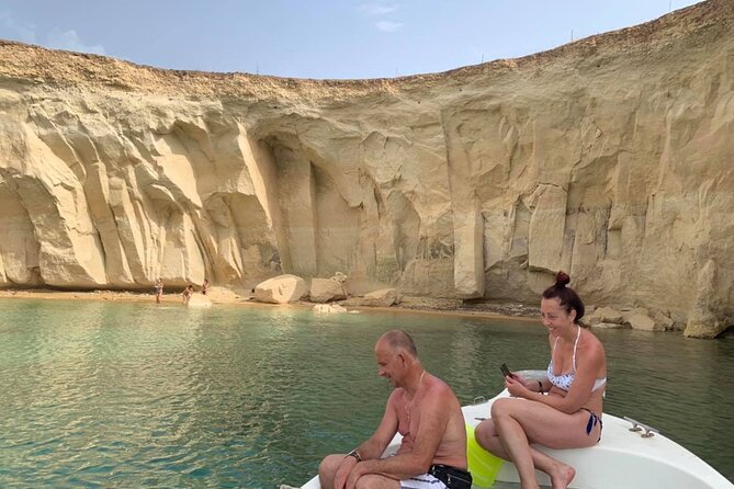 Boat tour in Pillirina, sea caves and Ortigia and prosecco - Weather changes and how flexible help can make-or-break the day