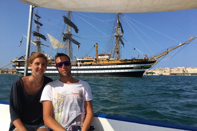 Boat tour of Ortigia Island and sea caves - Getting There: The Meeting Point and How to Avoid Stress