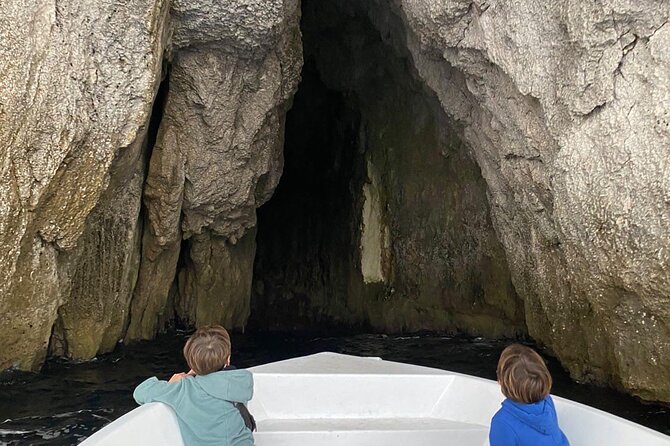 Boat tour Pillirina, sea caves Syracuse and Ortigia - The guide experience: English that actually helps