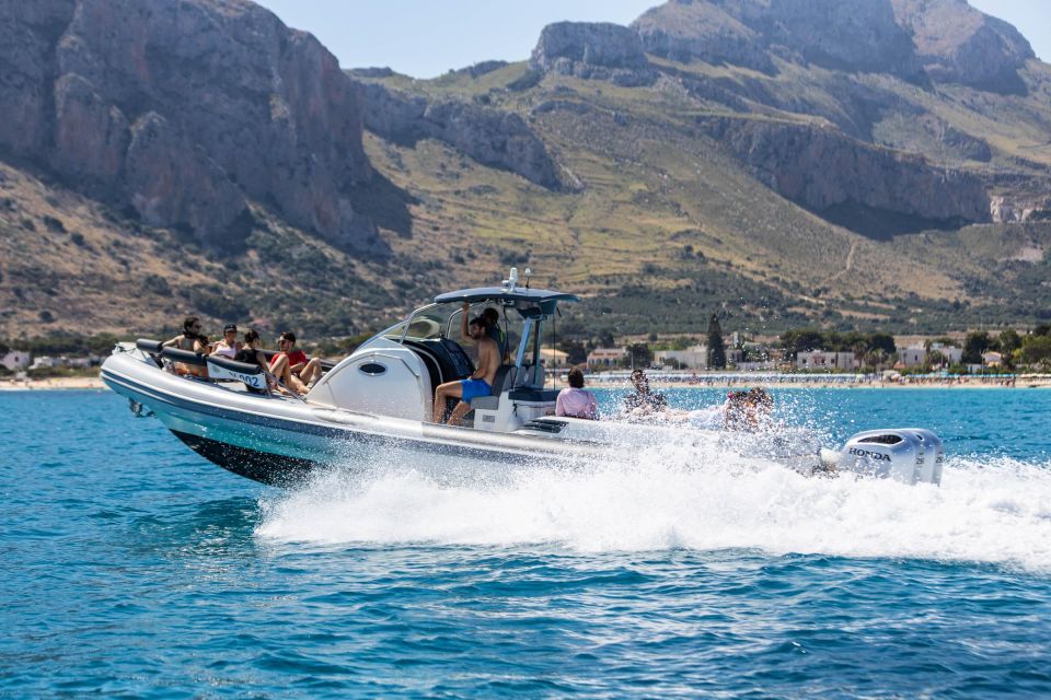 Boat Tour Taormina Isola Bella Giardini Naxos 8 hours - Mazzarò: the calm inlet where snorkeling keeps going