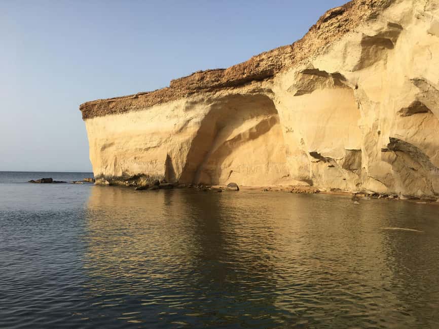 Boat Tour with Lunch on board - A 4-hour Syracuse boat tour that links Plemmirio to Ortigia