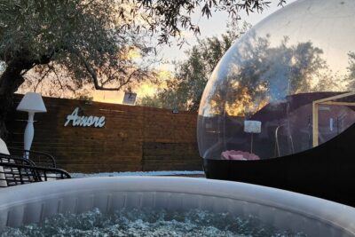 Bubble Glamping Sicily - Inside the bubble: hydromassage shower, all-weather comfort, and the “don’t rough it” design