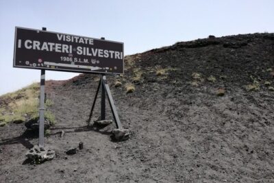Bus Etna Experience of Italy - Service on board: when it works smoothly and when it can feel tight
