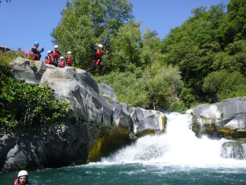 Canyoning and bodyrafting in the Alcantara River - What to bring and what to skip (towel, no sunglasses)