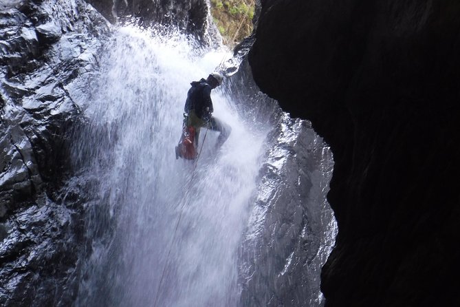 Canyoning at the foot of Etna - Etna canyoning in 4 hours: what the experience really feels like