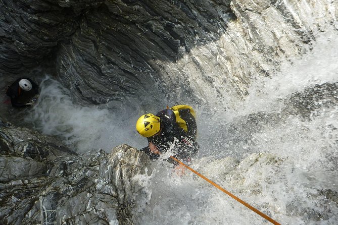 Canyoning at the foot of Etna - The guides make the difference: Mario, Michele, Tiziana, Angelo