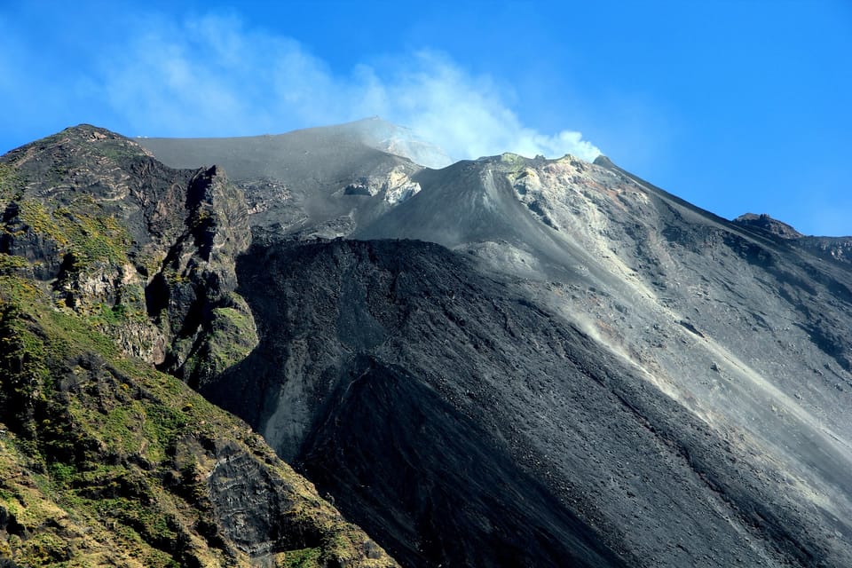 Capo D'Orlando: Salina, Panarea, Stromboli Tour with Boat - Boat comfort and crew service: when details make the day easier