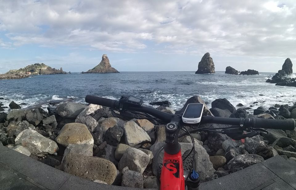 Catania: 4-Hour Guided Bike Tour - Bike and Helmet Rental: Why the Details Matter on This Route