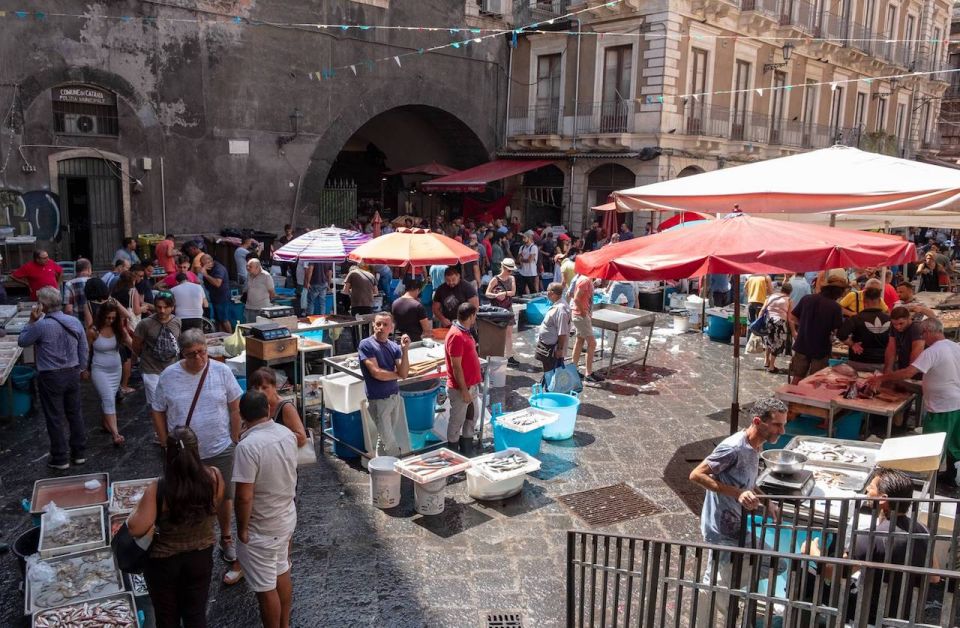 Catania: City Highlights Tour with Guide - Why This 2-Hour Catania Walk Makes Sense