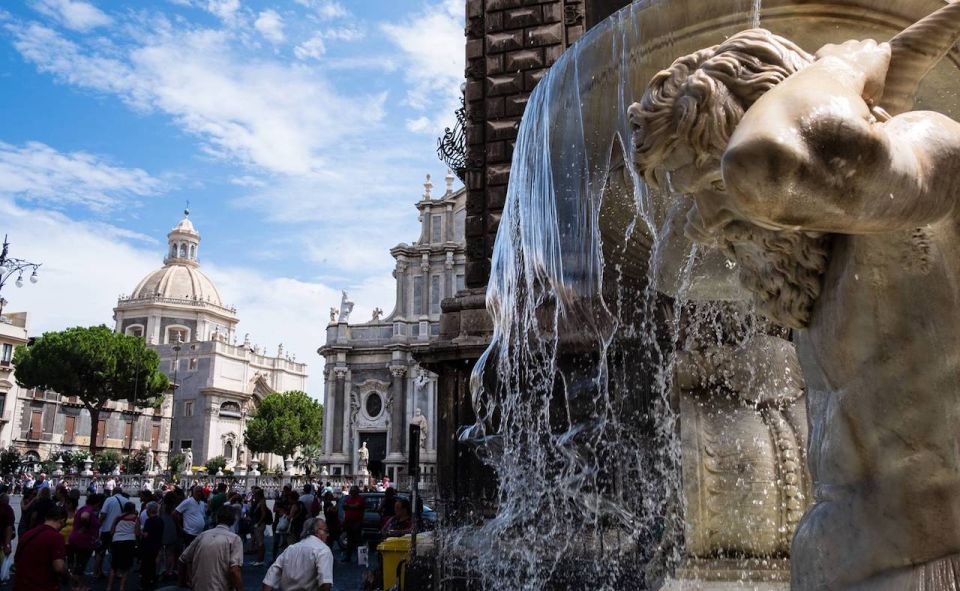 Catania: City Highlights Tour with Guide - Piazza del Duomo: Cathedral Dome and the Lava-Rock Connection