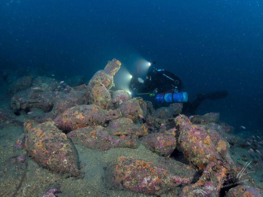 Catania : Diving for patented divers - Catania’s Isole dei Ciclopi: volcanic water that stays full of life
