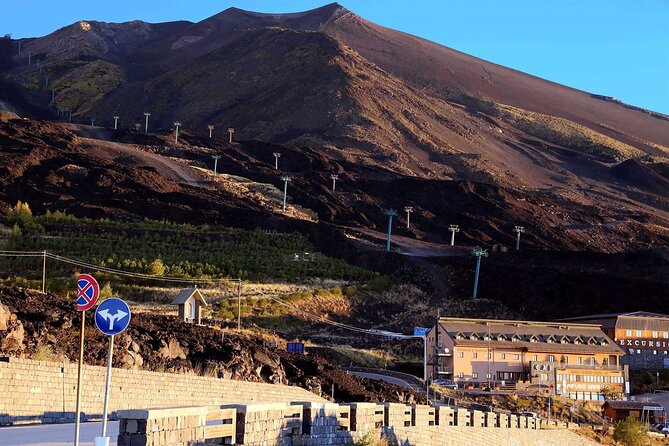 Catania: Etna & Food Jeep Tour - Rifugio Sapienza lunch around 2000m: where the food hits harder