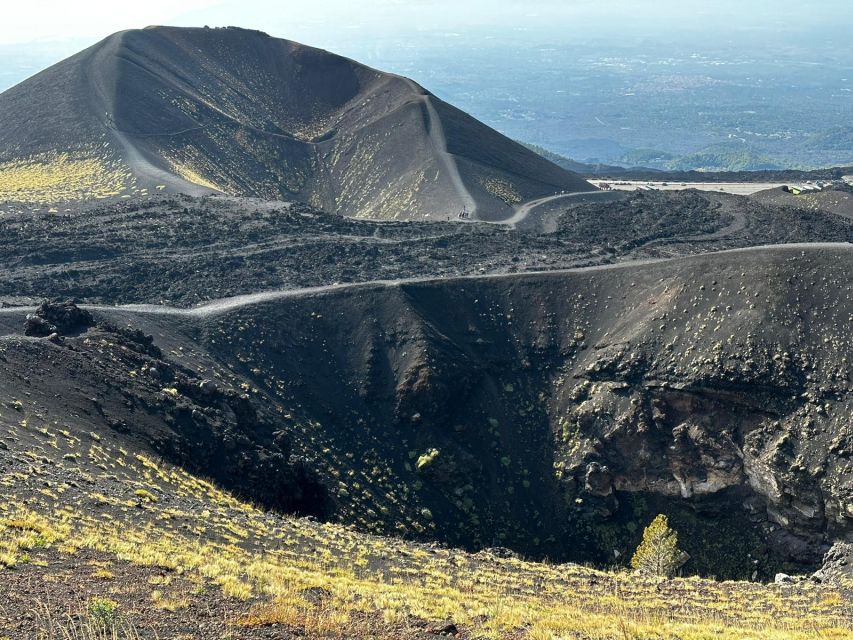 Catania: Etna Morning or Sunset Trek with Lava Tunnel & Gear - Via Grotta Lunga: the quick walk that links the surface to the caves