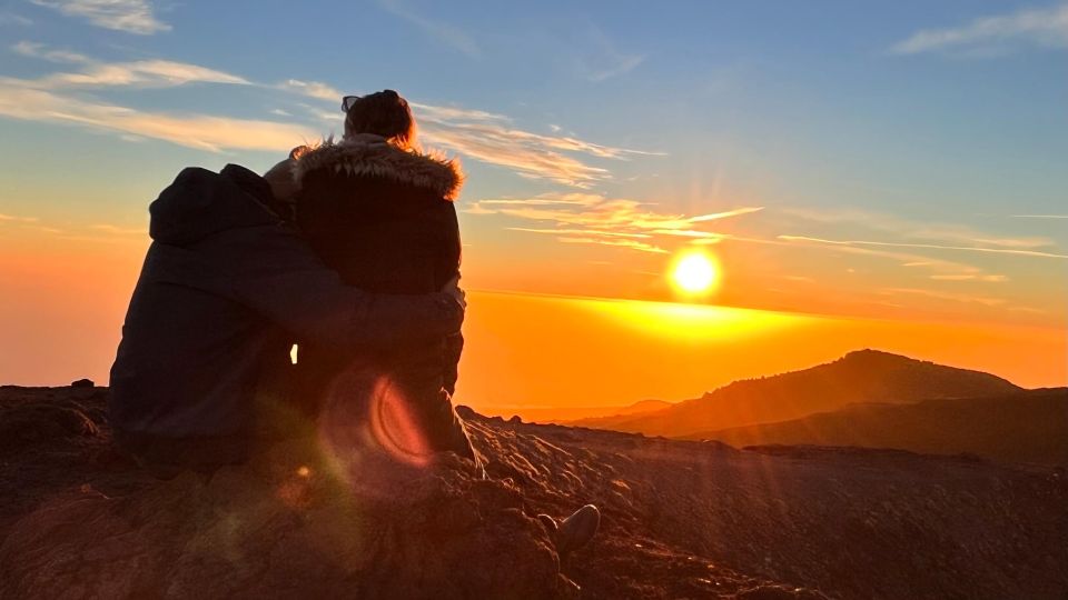 Catania: Etna Sunset Tour with Pickup and Drop-off - Sunset time at Etna: the golden hour you came for