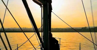 Catania: Guided Sunset Sailing Trip with Aperitif & Prosecco - Meeting at the Catania Nautical Club: Quick Setup, Then Off You Go