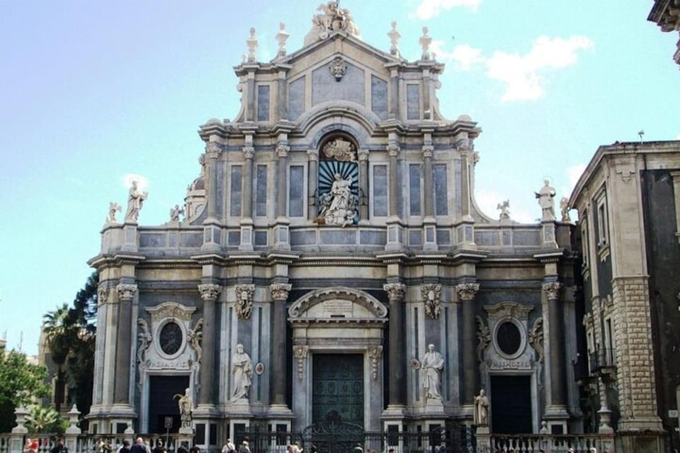 Catania Highlights Walking Tour With A Guide - Why this Catania highlights walk fits perfectly into a short day