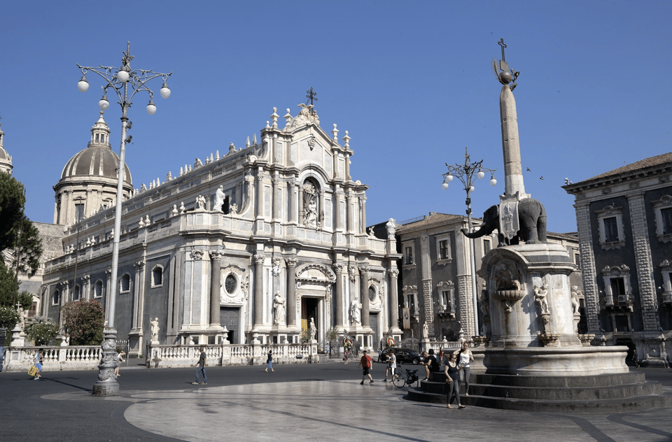 Catania Historic center Walking tour - Castello Ursino: a history anchor in plain sight