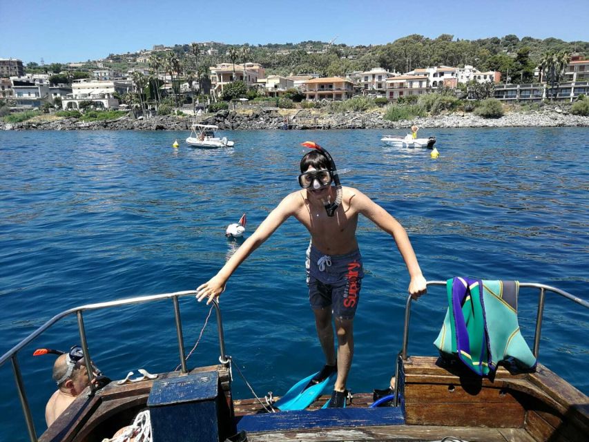 Catania, Isole Ciclopi: Snorkeling Trip - The feel-good finish: hot shower, hot tea, and Grandma’s biscuits