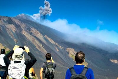 Catania: Mt. Etna sunset&wine experience - Valle del Bove viewpoints: where the volcano starts telling its story