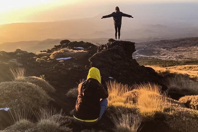 Catania: Mt. Etna sunset&wine experience - Wine tasting during golden hour: what you’re paying for