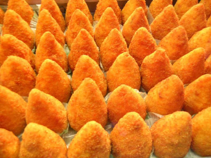Catania: Private Tour with Arancino Tasting - A city where Baroque façades meet serious ideas