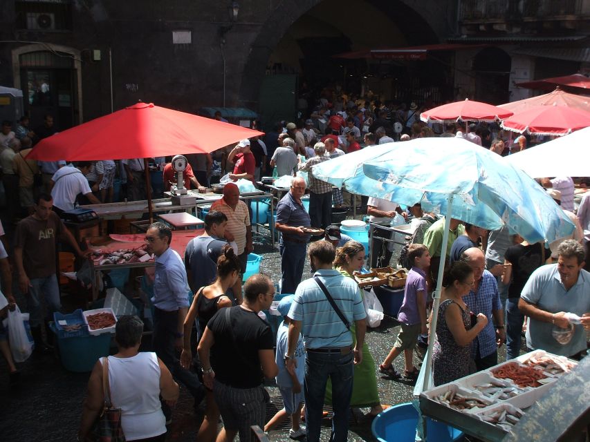 Catania: Private Tour with Arancino Tasting - Via Auteri, Roman baths, and the fish market reality check