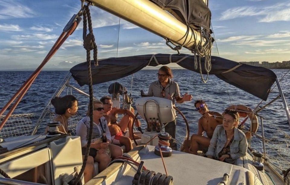 Catania: Sailing Tour with Lunch - Guides, teaching, and the small-group difference