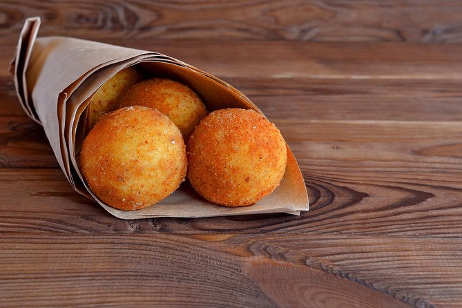 Catania - Street food Tour - Starting at Piazza Paolo Borsellino: what the 2–3 hour flow feels like