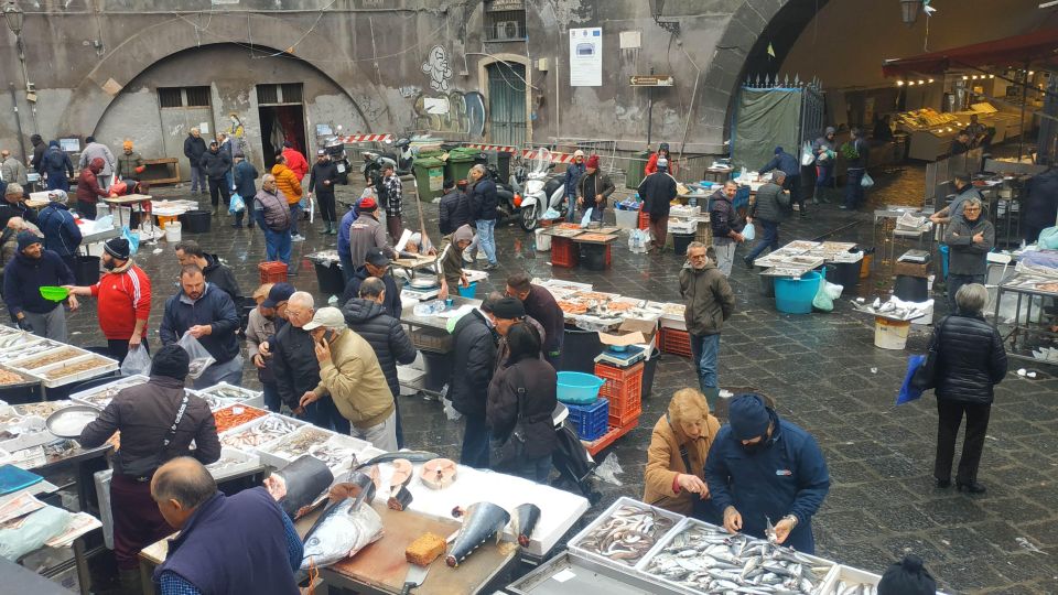 Catania Street Food Tour: Fish Market & City Centre - Timing on Sundays and Morning Days: Plan Around Pescheria