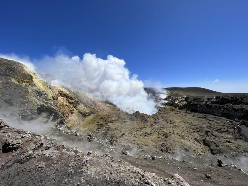 Catania: Summit Craters from North Etna with 4x4 vehicles - Getting to the north side: Piano Provenzana and the 4x4 start