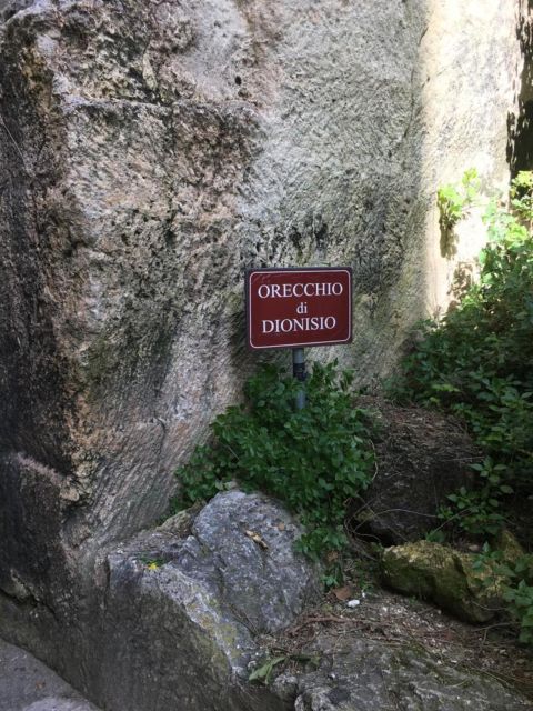 Catania: Syracuse, Ortigia, and Noto Tour with Brunch - Brunch and wine: a real break, not just a snack stop