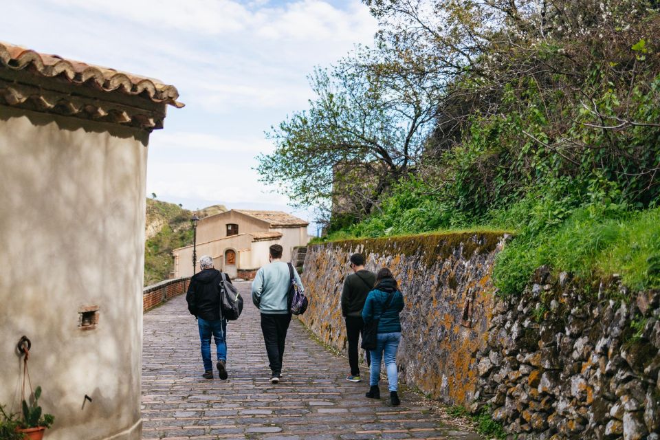 Catania/Taormina: The Godfather Filming Locations Tour - Castello Degli Schiavi: the optional stop that can steal the day
