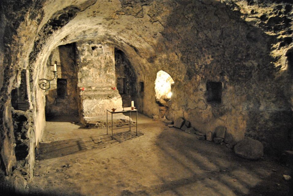 Catania: Underground and Street Food Walking Tour - Mandarino e Limone: The Local Drink Moment That Actually Feels Local